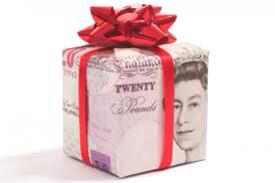 EdingaleVillage's tweet photo. Why would we bother buying wrapping paper? http://t.co/FqMCem4i99