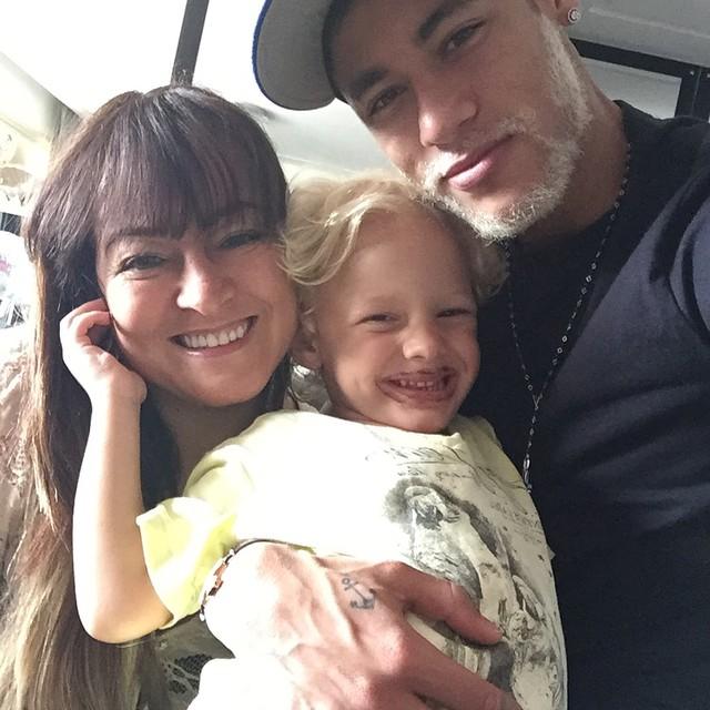 Neymar Jr on Twitter"Minha mam u00e3e linda e meu filho lindo !! http t co Ke8jPUzWIU" Neymar E Filho ~ Neymar Jr on Twitter"Minha mam u00e3e linda e meu filho lindo !! http t co Ke8jPUzWIU"