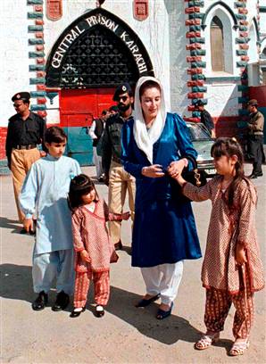 Benazir Bhutto Shaheed -- The Muslim Leader and Visionary Who Saw Jihadis Coming huffingtonpost.com/farahnaz-ispah…