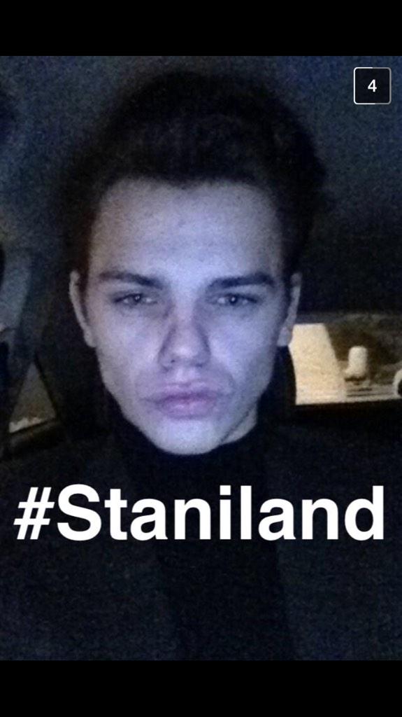 twinscotts's tweet photo. #FanProblems  #BroughAroundTheEdges @ryBrough http://t.co/M1ZQBFoyow