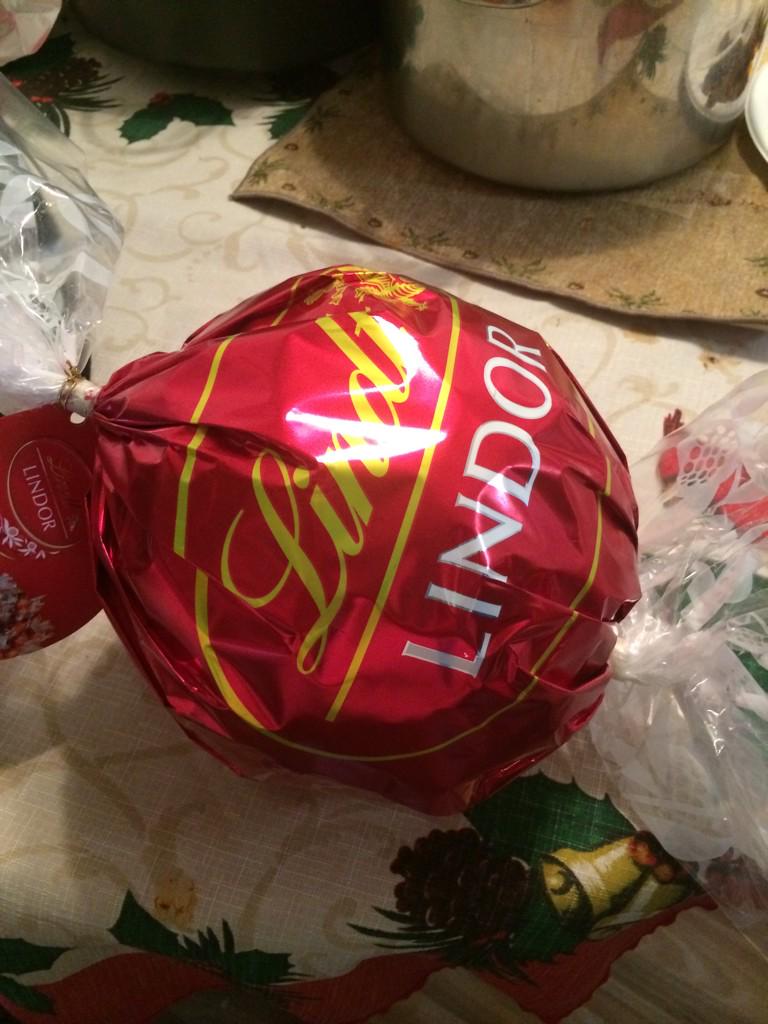 Itericps's tweet image. What the hell