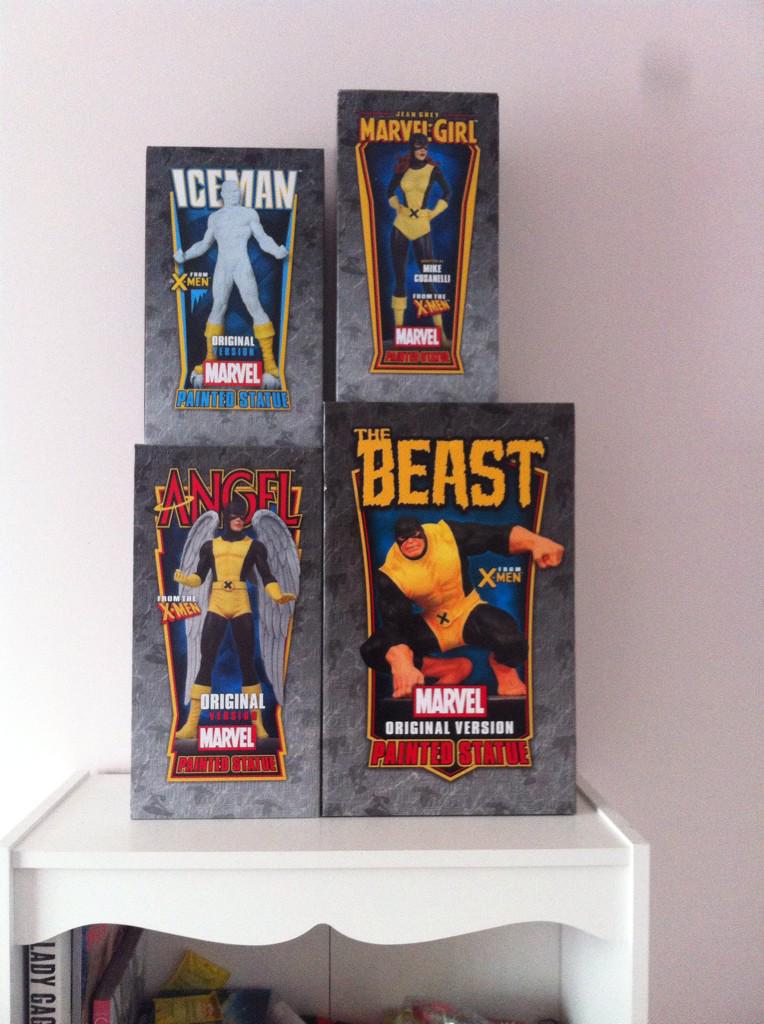 paostagram's tweet image. @LCSValkyries I'm still missing cyclops! 😭 #OriginalXMen