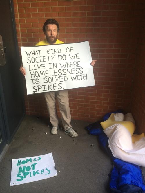 se1's tweet photo. A-Z of 2014 in SE1 (1 of 26)
A is for #antihomelessspikes
http://t.co/NTymKVy3Cg http://t.co/X7Dl7jYoGh