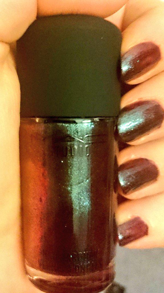 Rabb_x's tweet image. Love my @MACcosmetics nail polish. Unfortunately this looks like the first of many!  #QuickNails #DIY #Formidable