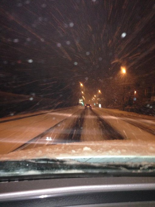 Omg. This is snow in Stoke. On the way home now http://t.co/vBzvSJkIP2