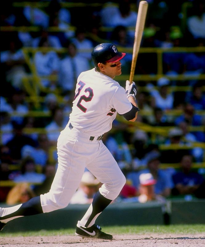 Looks fast! Happy 67th Birthday to former Carlton Fisk! A Sox 1981-1993... 