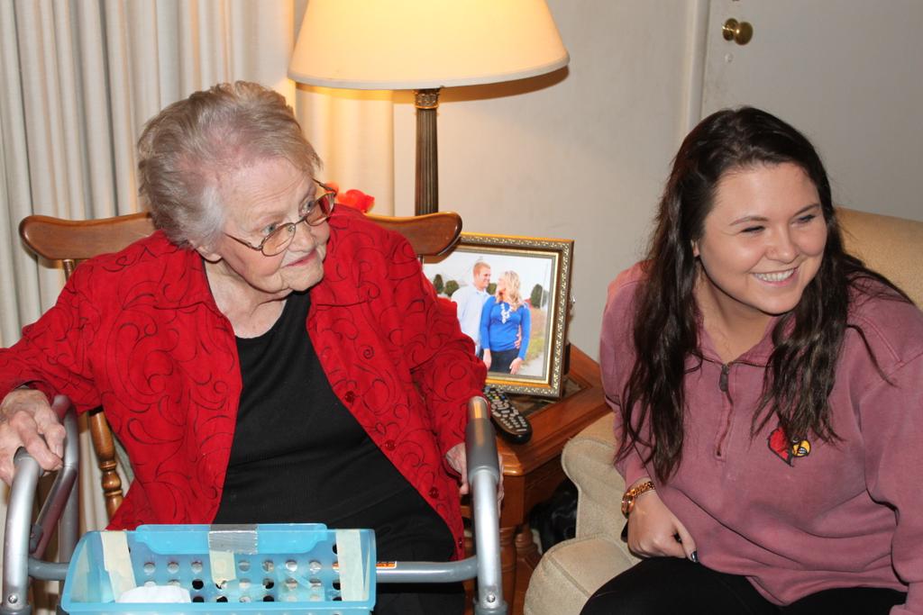 johnasher's tweet photo. Celebrated Christmas with 102 - year old Aunt Jennye Beeler & all the family we could squeeze into the house. #No1A http://t.co/bM3AXb4QcZ