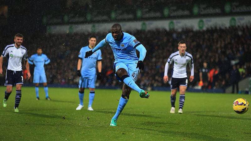 VincentKompany's tweet photo. Chants, snow and three points. Christmas is complete! :-) #mcfc http://t.co/6qsBbVjrs2