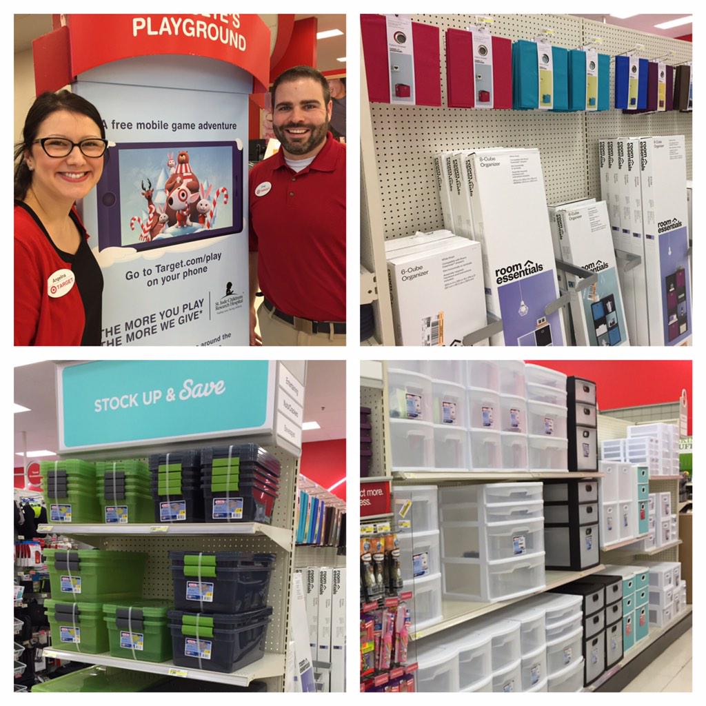 Goodbye Christmas, hello storage containers! Awesome job <a href="/gfoleytgt/">greg foley</a> &amp; T1883! Great looking store today! #swagger