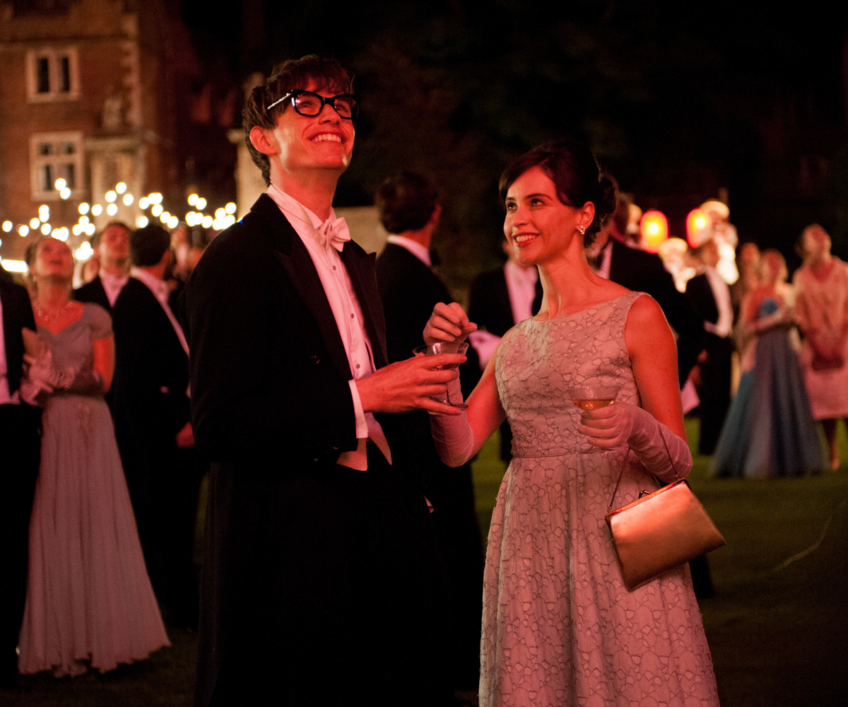 FocusFeatures's tweet photo. "However bad life may seem, there is always something you can do, and succeed at.” #TheTheoryofEverything #NYE http://t.co/1siAGk0Izo