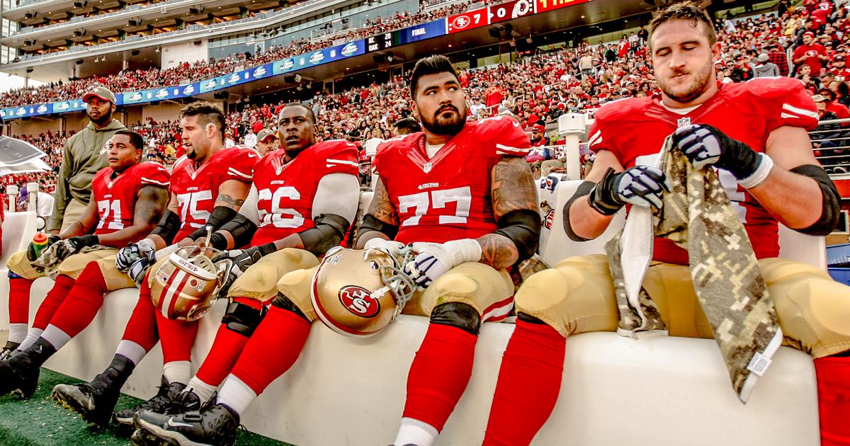 49ers's tweet photo. Recapping 2014 and looking ahead, the o-line is a major storyline.

1-on-1 with Ted Robinson: http://t.co/FOr1XWtxIo http://t.co/8sKW6FsRoz