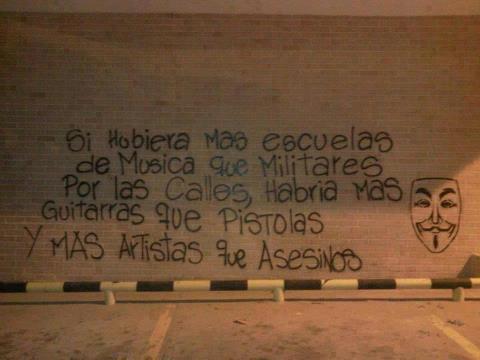 shul_evolution's tweet photo. Muros que hablan. http://t.co/mEfrVOt1Qx