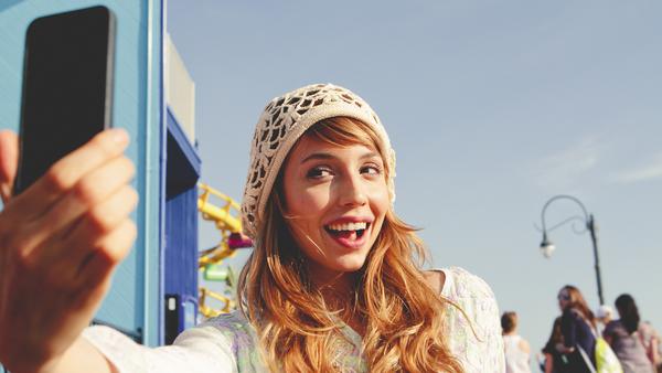 HSMInsurance's tweet image. 2 'types' of #millennials every #sales pro should know: ow.ly/Gncsd  #yyj