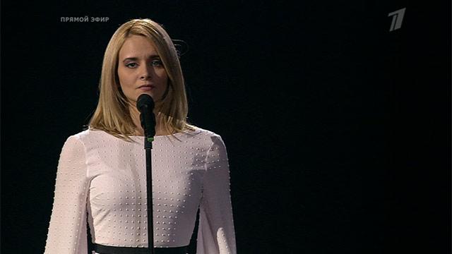 Александра Воробьева. "Лебединая верность"
#Голос

ВИДЕО 1tv.ru/voice/episodes…