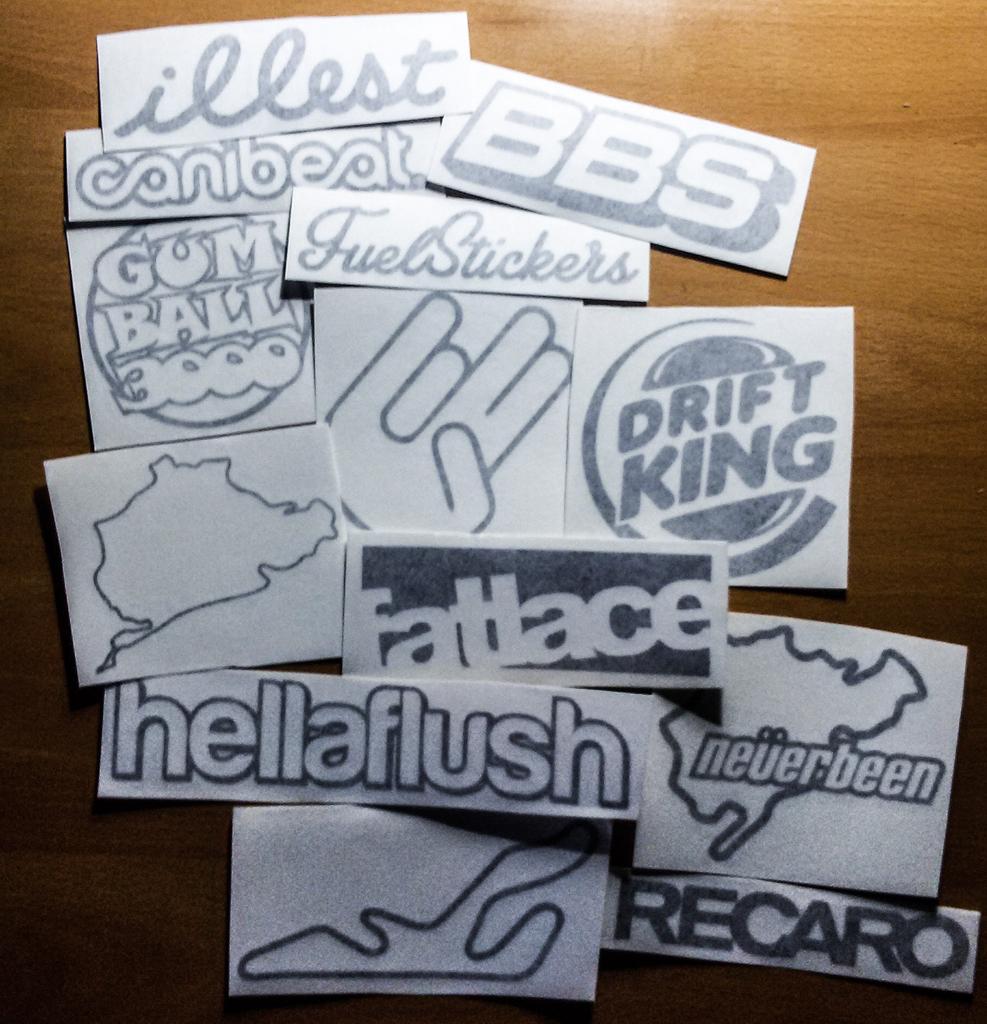 ¡Disponibles también en blanco! ¡SOLO 3€! #pegatinas #stickers #vinilos #fuelstickers