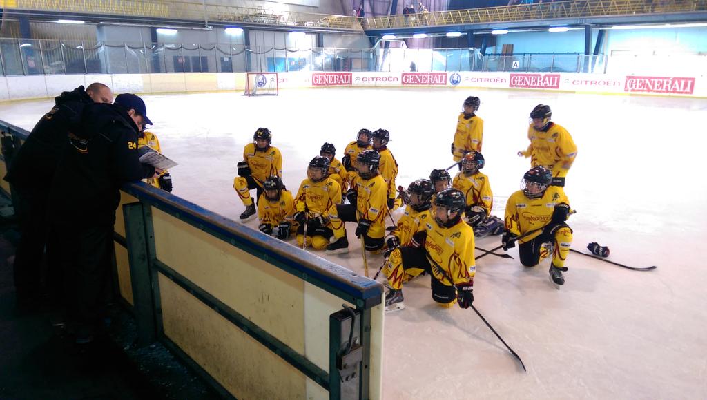 KHLMladost's tweet photo. Čekamo zadnju trećinu na Velesajmu. @KHL_MedvescakZG 5 : @KHLMladost 1
#dp2014 http://t.co/VxODZNVL7R