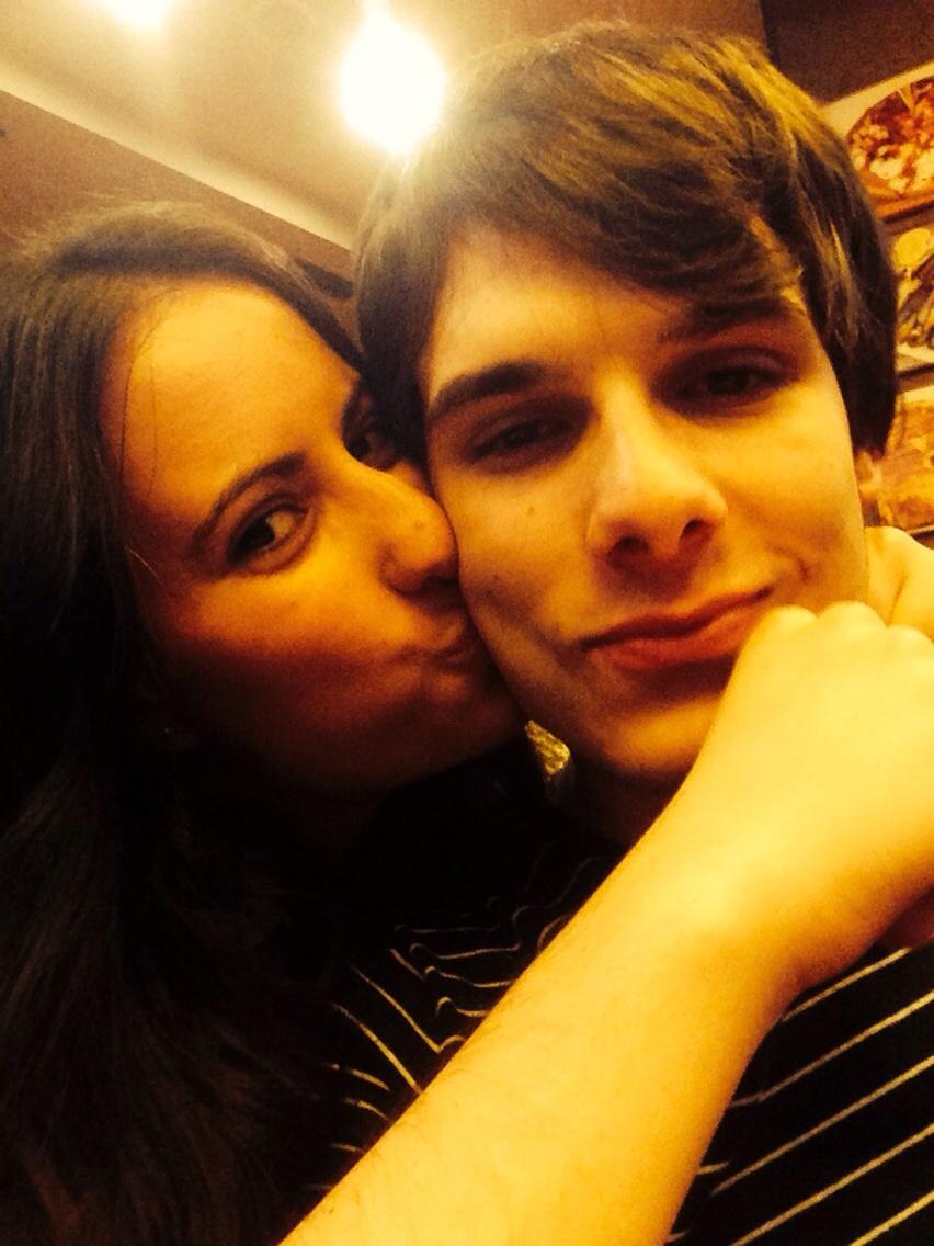 Raquel_MC9's tweet photo. Felicidades a esa persona que pase lo que pase siempre está ahí. Por este y muchos cumpleaños más juntos ♥♡♥ http://t.co/BY9Yhx8jlc