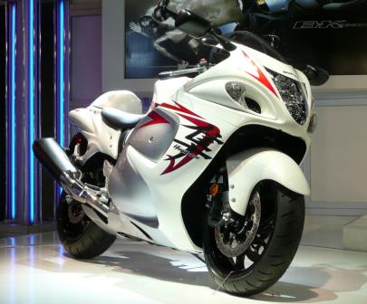 NjotoJr's tweet photo. Top 10 Fastest Motorcycles in the World 2014: 3/10 Suzuki Hayabusa (397 km/hour) #PrayForRasty http://t.co/kCFRDKLFZQ