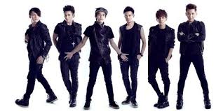 milania_desi's tweet photo. kangen @SMASHindonesia yg lengkap kyk gini... berharap besok bisa lengkap #2015SMASHCOMEBACK http://t.co/kQ7l35tsWQ