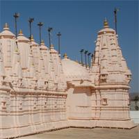 JainismOrg's tweet photo. #jaintirth #jaintemple
Shri 1008 Chandaprabhu Digambar Jain Bavan Jinaya Atishaya Kshetra -Bhiloda, SK -Gujrat http://t.co/LmDVXjl2Um