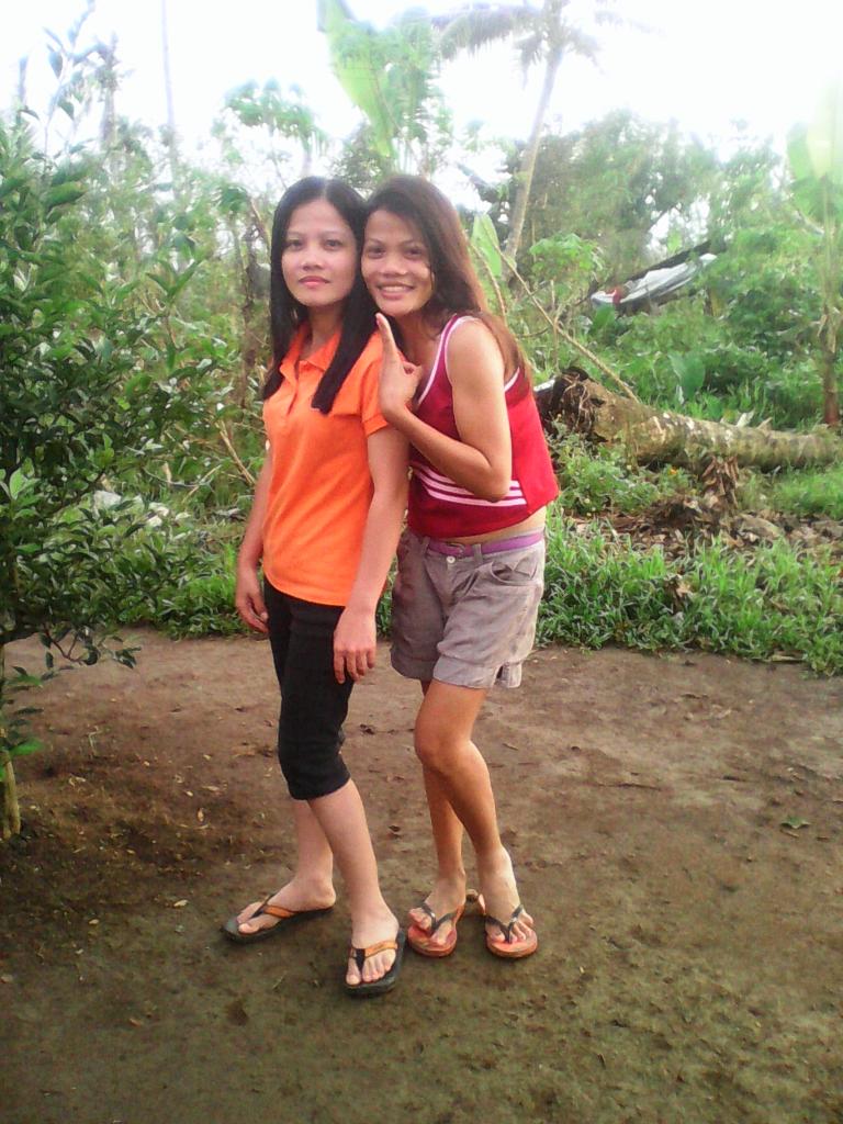 japsged's tweet image. Me and my sister