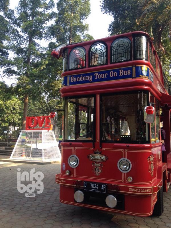 infobdg's tweet photo. "BANDROS" Menjadi Pilihan Bertamasya Saat Berlibur di Kota Bandung http://t.co/O4sY6rIixJ  #wisataBDG http://t.co/Yft6AhdxU4