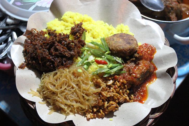 Sio nona jang padede, #NasKunWar sa sama betaee,w tongkol n cakalang, Tante Taty, Ambon <a href="/MalukuBaronda/">Maluku Baronda</a> <a href="/MalukuManise/">Maluku Manise</a>