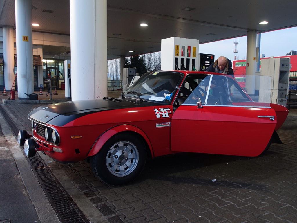 #이탈리아 주유소에서 
#17번째유럽출장 
#Photo_Diary #the_17th_europe_business_trip  2015/01/10
#ITALY #ITALIA 🇮🇹🇮🇹🇮🇹 
#EUROPE