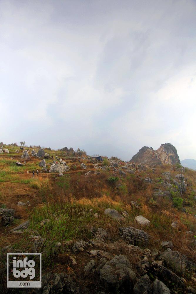 infobdg's tweet photo. Stone Garden "Hamparan Batu Artistik" di Padalarang Kab Bandung Barat http://t.co/QUOul5XGKT #wisataBDG http://t.co/wAX4Sbn2wz