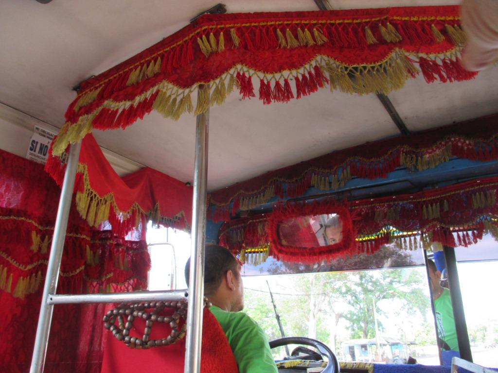 Postcards from Paraguay No. 2: Busse mit Wohnzimmeratmosphäre facebook.com/marion.schimme…