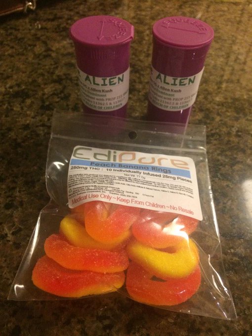 Thank you for hookin it up! You are amazing 🙌😍 @fourfatherfarms http://t.co/HqKpf5VTHB<a href="/tag/likealavalamp"class="tags"><span>#likealavalamp</span></a>