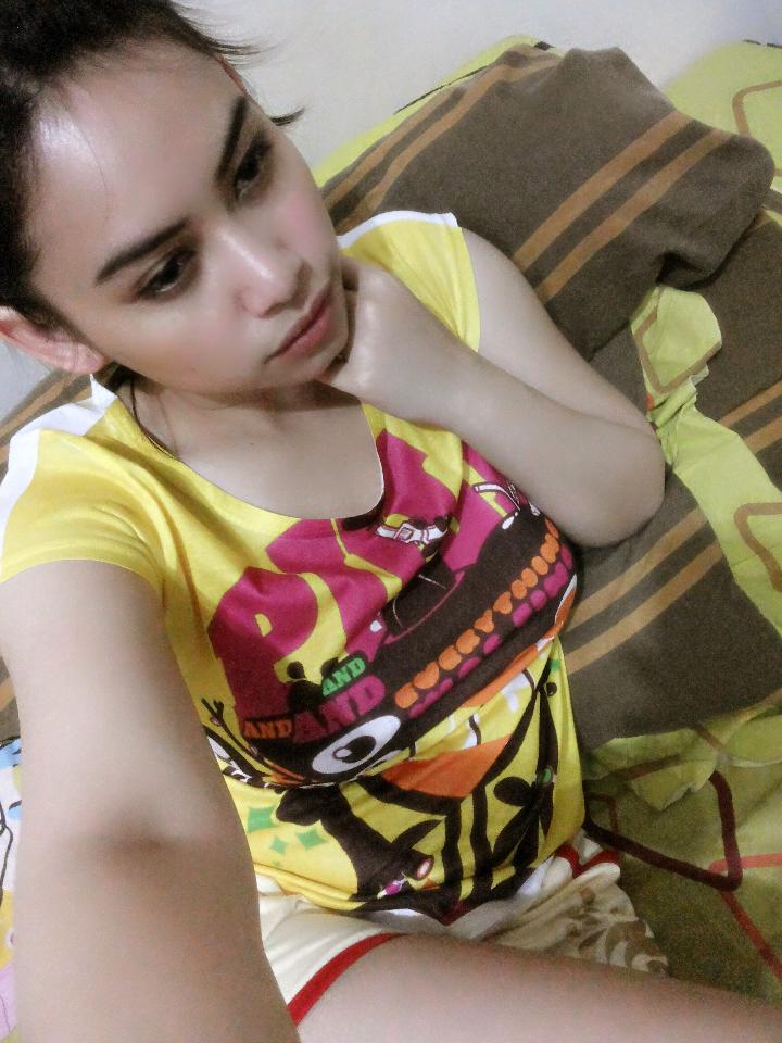 flora queen tweet media