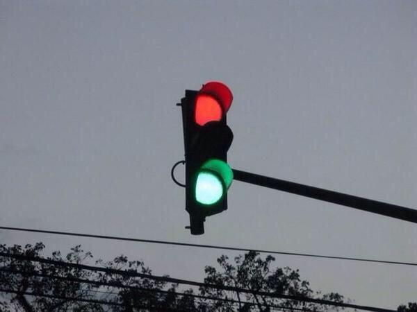 9GAG's tweet photo. when u cant tell if someone is into u or not and ur not really sure what to do http://t.co/Ij5zU5PmAE