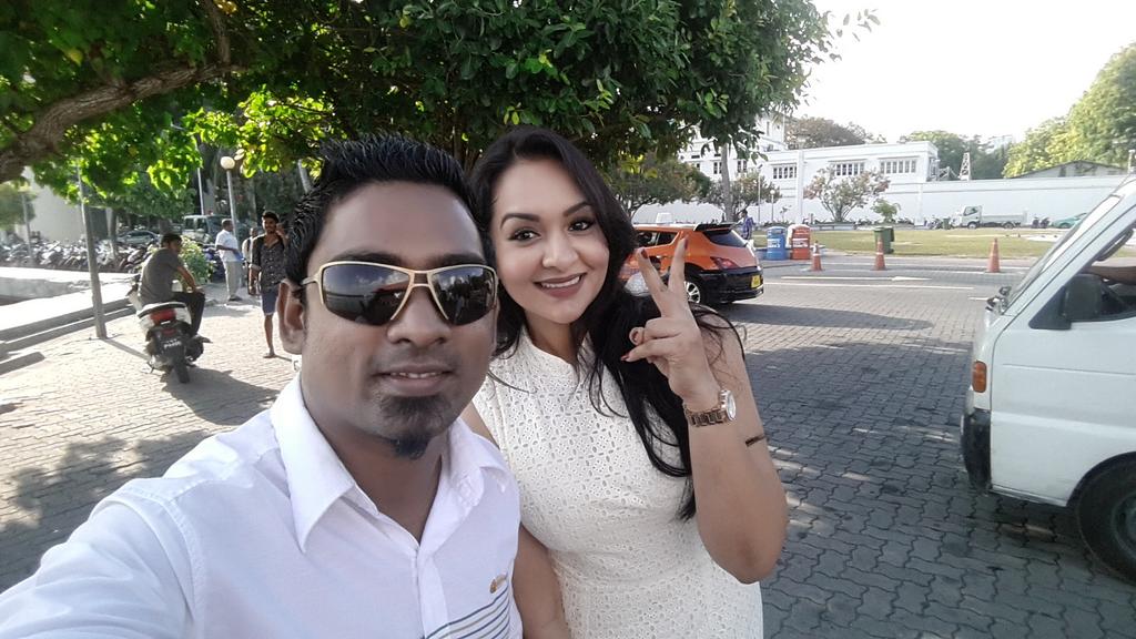 adam77177's tweet photo. #QualityTimeWith #Akon #Adeeb
#Priyanka Showah #MavesDhaanan #TeamZuvaanun anun #Shukuriyya @Ahmed_Adeeb #TeamAdeeb http://t.co/ezgPiTeKId