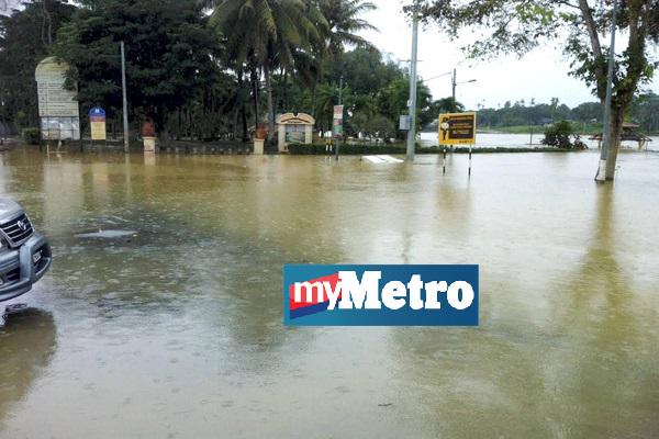 hmetromy's tweet photo. #bah2014 Lembah Sayong K/Kangsar kembali dinaiki air kerana paras Sg Perak meningkat. L Manimaran http://t.co/rUvxfKF2Lj