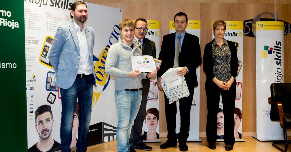 IESCosmeGarcia's tweet photo. Nuestro alumno @Rafer_el7 ha ganado Rioja Skills en Control Industrial
http://t.co/4wKyO80rbL
@MAFdezTorroba http://t.co/0N5OqVQ00T