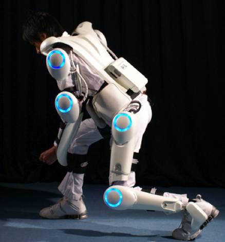 okirakuStore's tweet photo. ロボットスーツが凄い！

http://t.co/3JcWpWaYov

不可能が可能になる時代です。
山海嘉之さんに期待！ http://t.co/5nD3kOvd7X