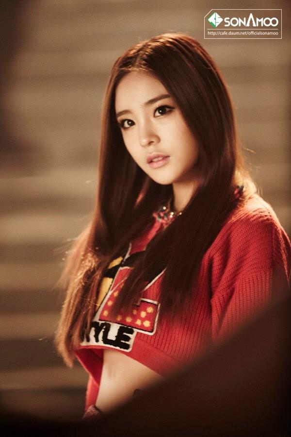 B60n8vdCcAA1U8V.jpg:large