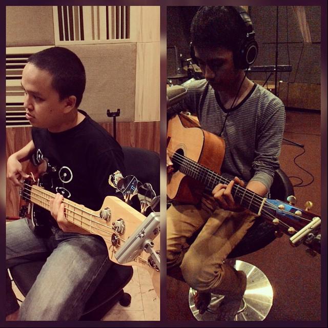 Take Bass <a href="/Yudi_Stefanuss/">Yudi Stefanus</a>  and Guitar @ariel_arliyanus 

#TrackRecording
#7thSong
#FirstAlbum 
#dCestLavieBand