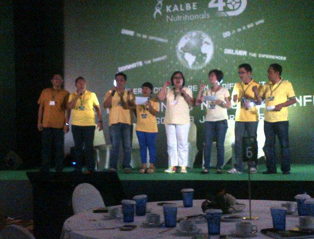 m4rt3n's tweet photo. @kn4d2015 horrre tim kuning biar faless tetap dare to be different http://t.co/kkTmGAsXXI
