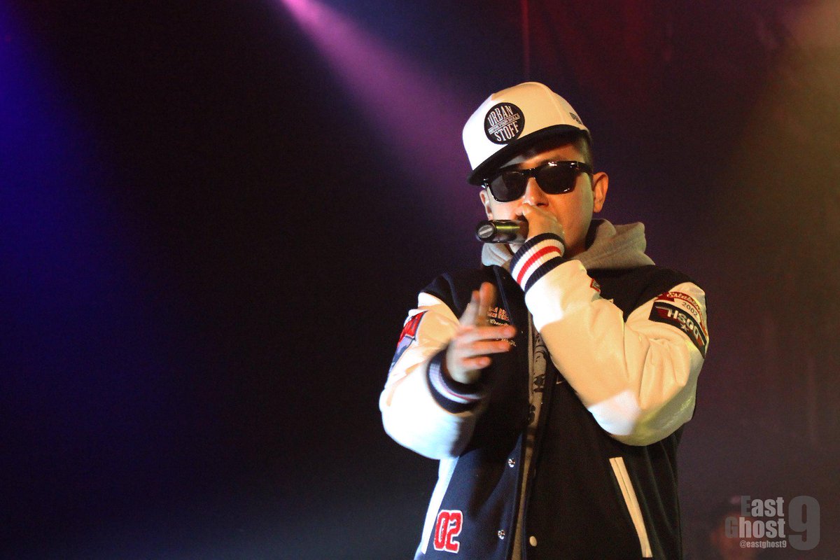 eastghost9's tweet photo. 141221 ROK DA MIC vol.2 MY CREW
남자분들의 환호성을 독차지한 헉피(@huckleberryp84) http://t.co/yvsln7RzLg