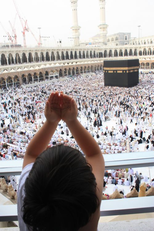 BeauteDeLislam's tweet photo. Le musulman est patient et ne répond pas au mal par le mal. http://t.co/zrbEbWSCGQ