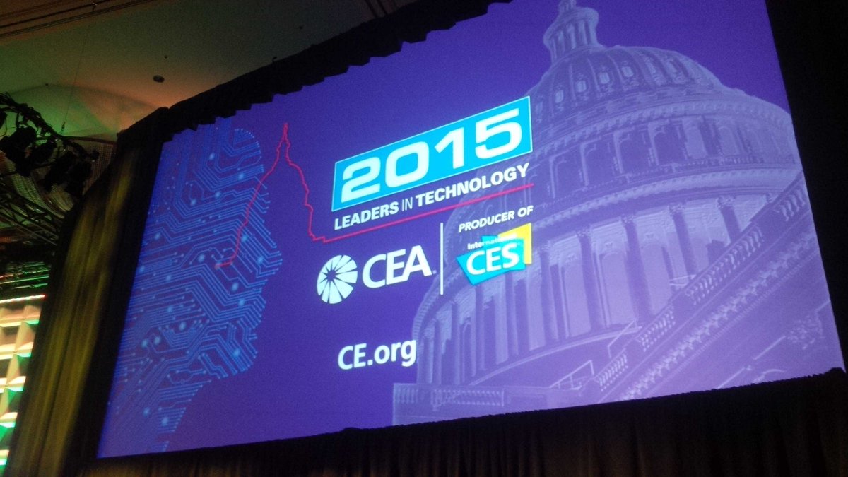 MrSnackyPantz's tweet photo. Leaders in technology dinner.. how'd I get in? #ces #vegas http://t.co/tfN20Bhij6