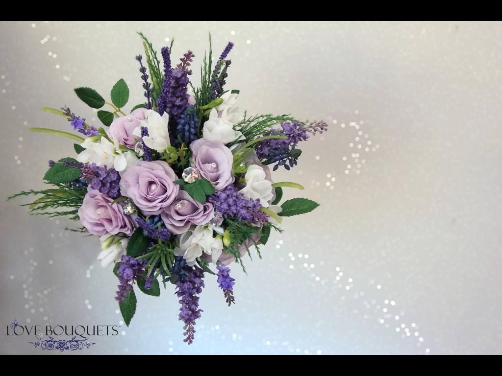 My latest design :) #bouquets #weddings #weddinghour #crystalbouquet facebook.com/lovebouquets