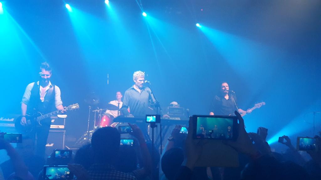 Hope you'll come again to jakarta. Never get enough of your performance 😙. You took my heart away MLTR.