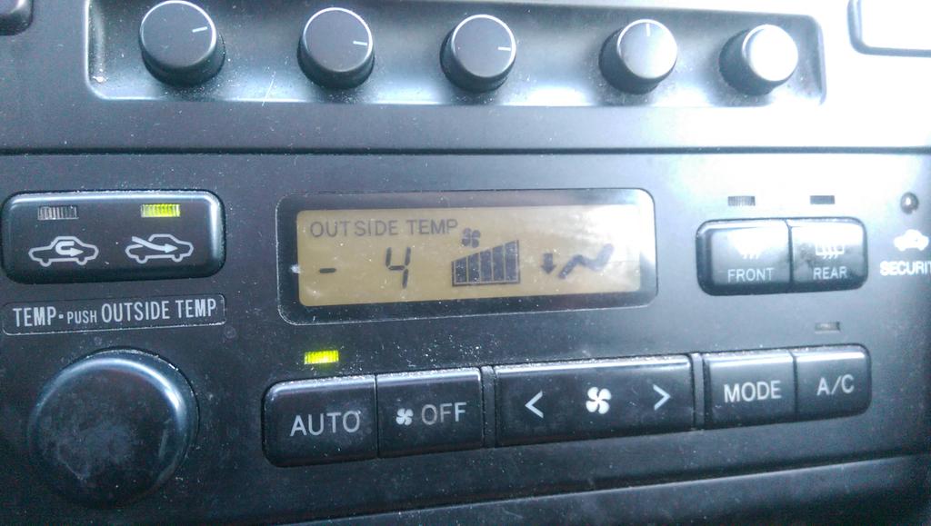 [Image: B61CEDDIEAATls2.jpg:large]