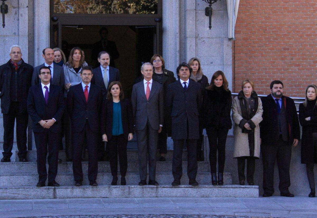 jlayllon's tweet photo. Todos con CharlieHebdo, víctimas del terrorismo, libertad de expresión y  democracia, contra el terror y el fanatismo http://t.co/7hCLqxEWlU