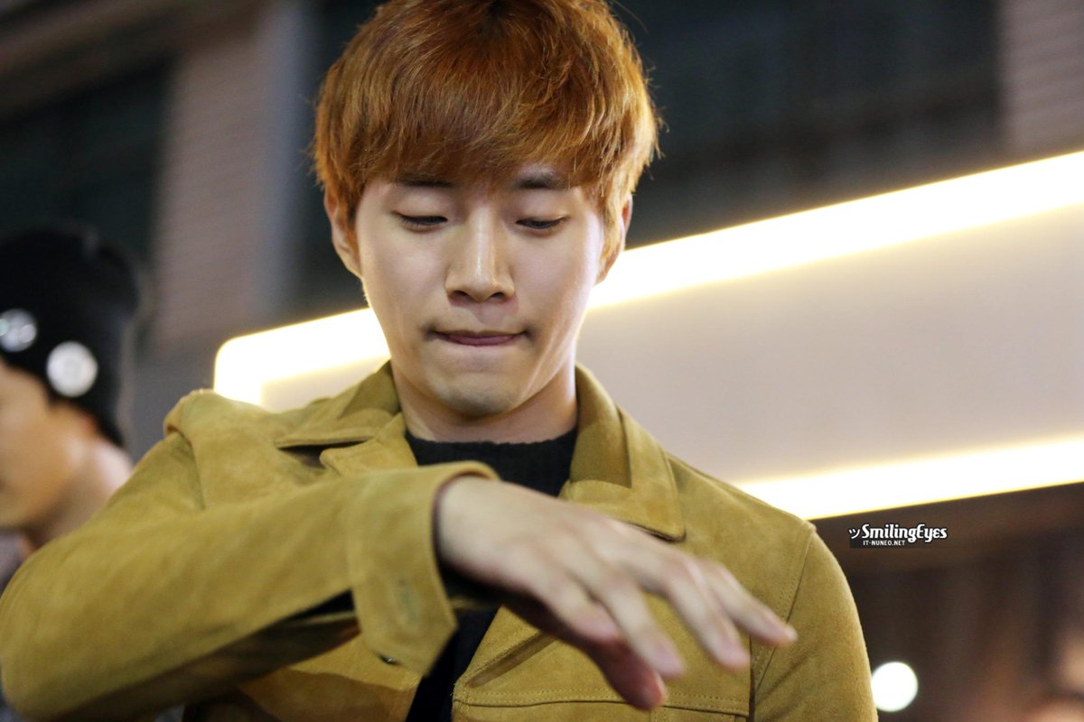 2PMnation's tweet photo. [HQ] 141227 #2PM #Junho gave coffee to fans cr. as tagged http://t.co/fmXH8WD7oi
