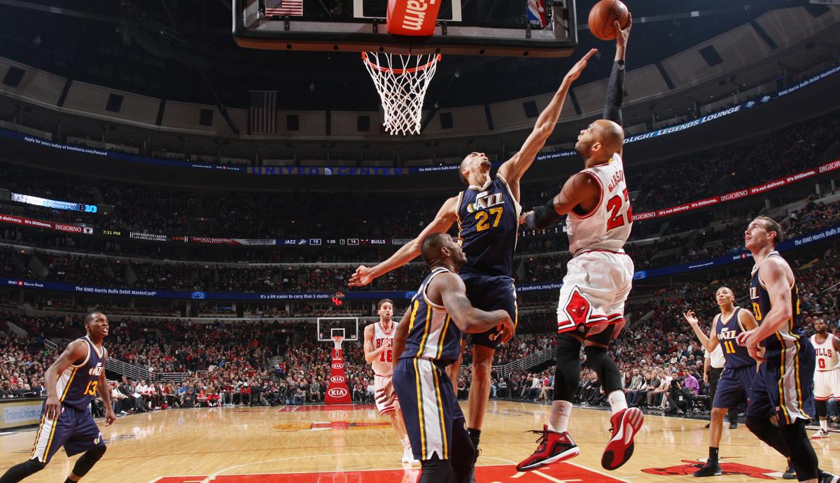 chicagobulls's tweet image. “Bulls have no rhythm against Jazz,” via @SamSmithHoops. bit.ly/1Audh5D