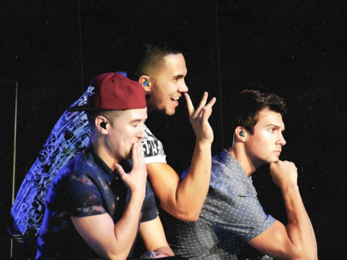BTRindonesia's tweet photo. during the tour...#BTRThrowback http://t.co/hTWQdO5pRZ